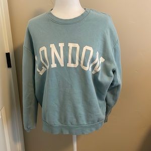 Wild Fable blue London crewneck.